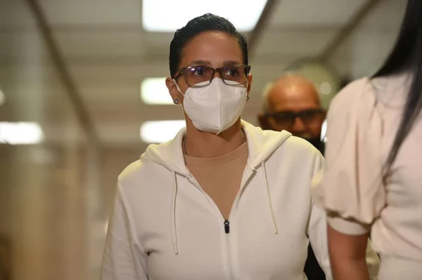 A Mayra Nevárez, acusada de la muerte de Justin Santos, le dictaron una sentencia de 15 años. Fuente externa