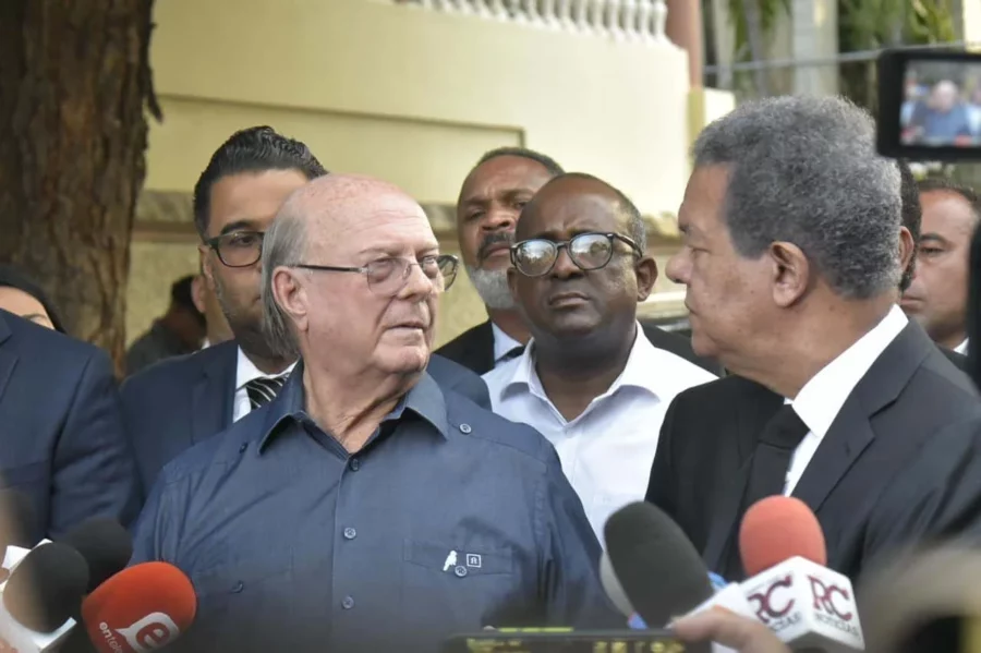 leonel-e-hipólito-mejía-772a979a leonel-e-hipólito-mejía-772a979a