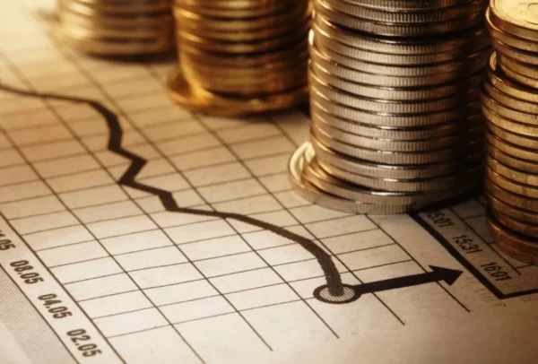 La tasa de política monetaria del Banco Central se mantiene estable en 5.75 %.