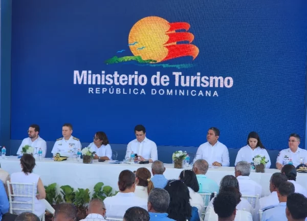 David Collado durante actividad desarrollada en Barahona.