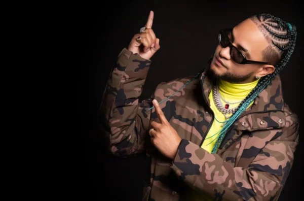 Mozart La Para prepara nueva música  para sus seguidores del dembow.