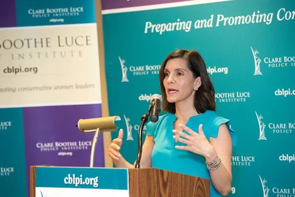 Leah Campos es una destacada profesional dentro del ámbito de la seguridad. Fuente externa