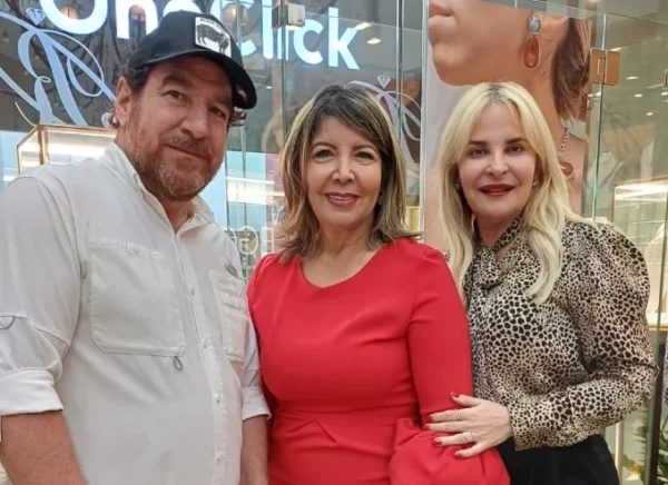 Michel Medina,  Rita Soriano y Doris Laura Uribe.