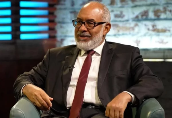 Persio describe que hay un factor dominante en la búsqueda de los temas noticiosos y es la actualidad, que es el interés colectivo.