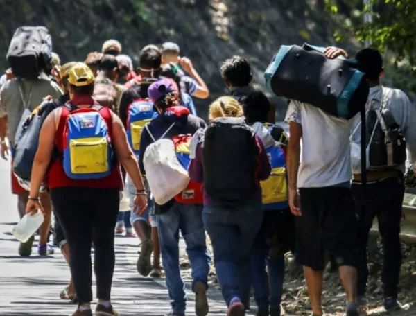 Hay cientos de venezolanos varados en territorio de Ecuador.