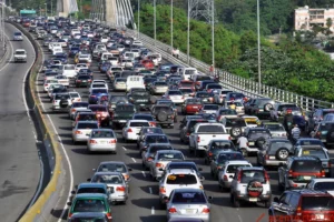 El crecimiento del parque vehicular impacta en el tránsito. Fuente externa