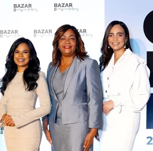 Génesis Frías, Amarilys Durán y Yan Suriel.