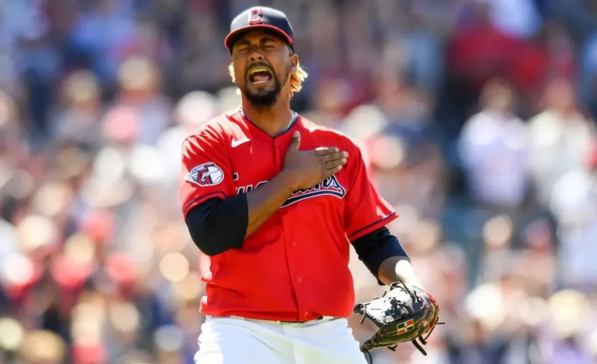 El dominicano Emmanuel Clase es el mejor cerrador de Grandes Ligas en los últimos años. AP
