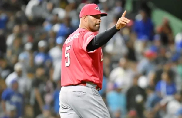 Albert Pujols disfrutó de un gran debut con el Escogido.
