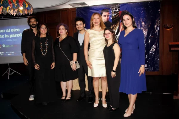 3 Equipo humano de El Amor al otro Lado de la Pared.