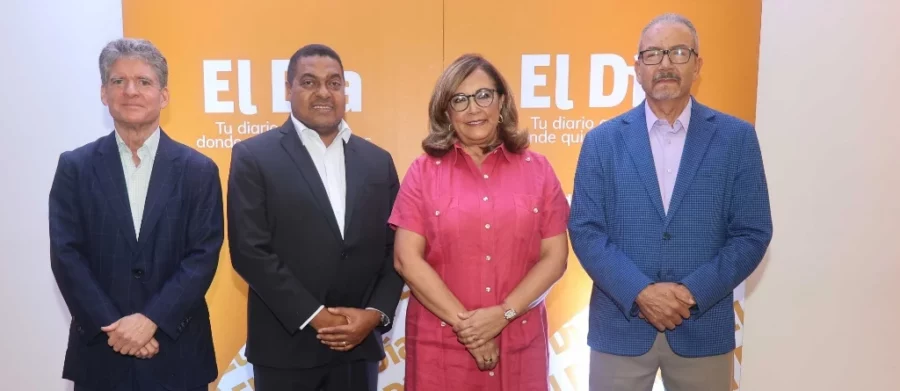 José Alfredo Corripio, José P. Monegro, Gema Hidalgo y Miguel Febles, durante la celebración del periódico de circulación nacional. Olga de la Cruz José Alfredo Corripio, José P. Monegro, Gema Hidalgo y Miguel Febles, durante la celebración del periódico de circulación nacional. Olga de la Cruz