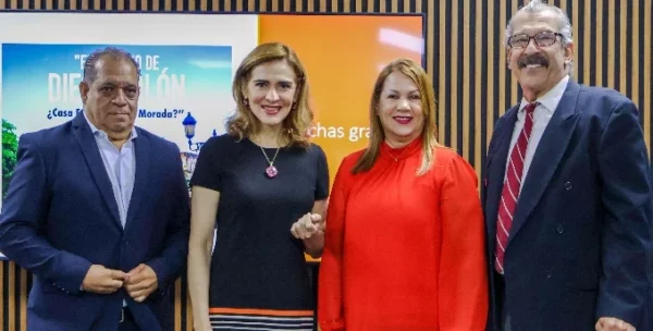 Gabriel Atiles Bidó, Mónica Gutiérrez, Raysa Astacio y José G. Guerrero Sánchez.