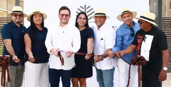 Juan Carlos Blanco, Jenny Masuoka, Leandro Leonardo, Aura Medina, Jorge Reyes, César Cordero y José Bidó.