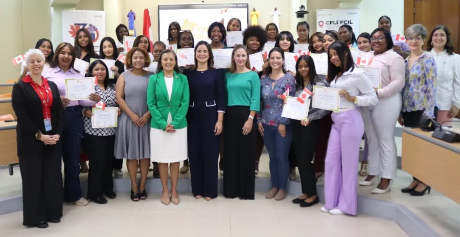 El grupo de Chicas Solares durante el encuentro. El grupo de Chicas Solares durante el encuentro.
