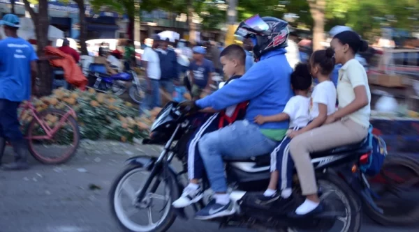 Más de 400 mil fueron ficalizados por Digesett  por transitar sin el casco protector.   Archivo