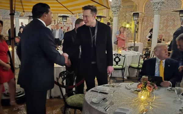 Frank Jorge Elías junto al magnate Elon Musk. fuente externa.