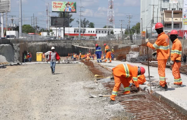 Brigadas contratistas agilizan el desnivel de la Prolongación 27 de Febrero.  José de León