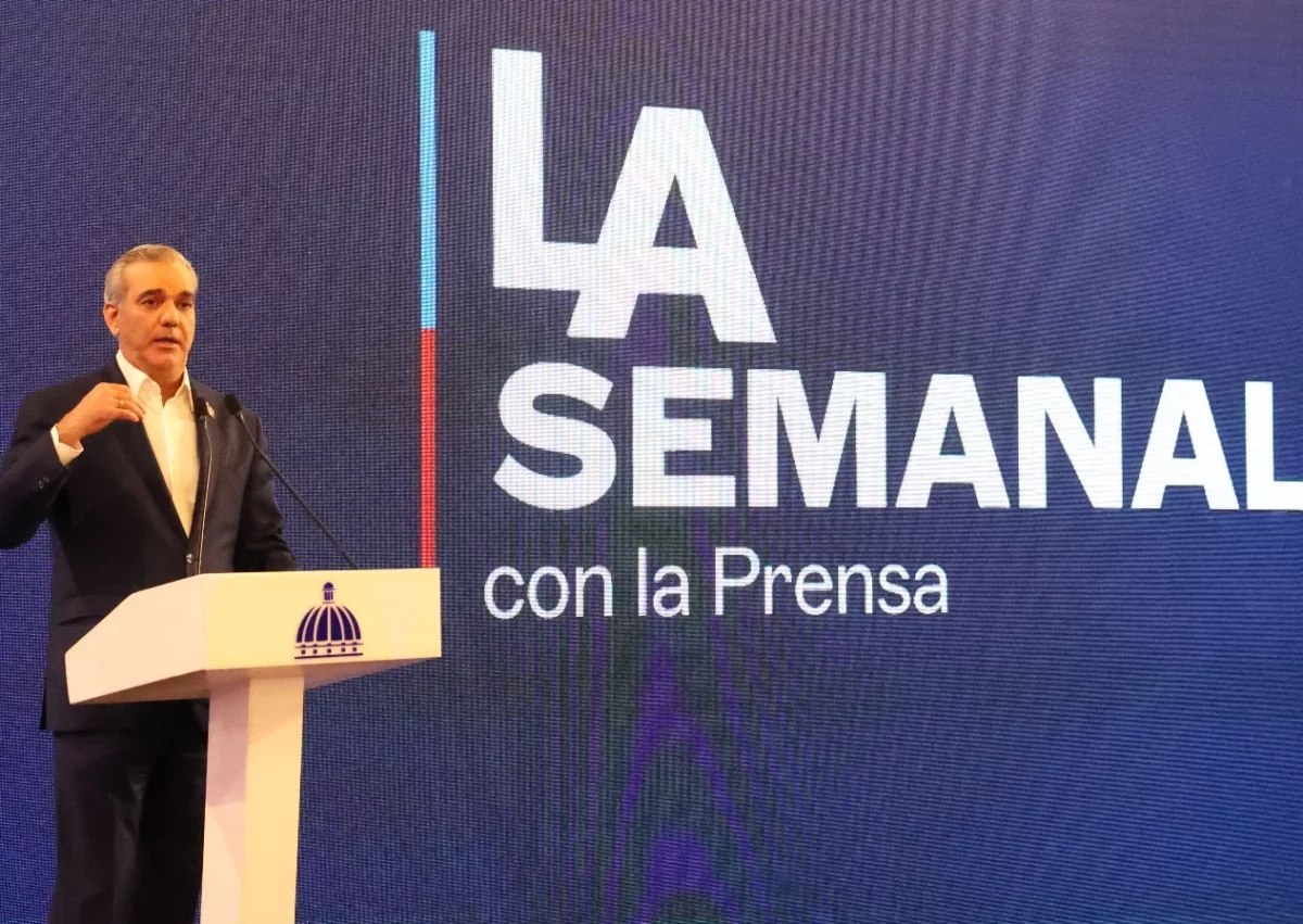 El jefe del Estado mientras exponía sobre el tema durante encuentro en el Palacio. José Francisco
