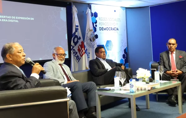 Aurelio Henríquez, Persio Maldonado, José Monegro y Miguel Franjul.  José de León