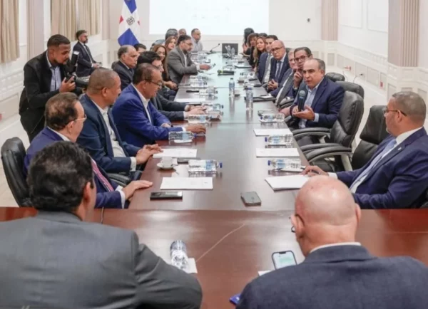 La comisión encargada del proyecto se ha reunido con diversos sectores sociales.