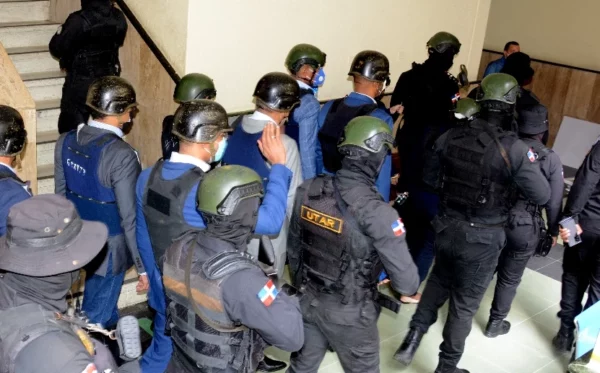 Acusados del caso Coral y Coral 5G al ser conducidos.