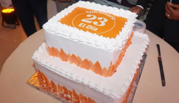 Gracias a todos los que se tomaron el tiempo para enviarnos sus felicitaciones.  AGENCIA FOTO