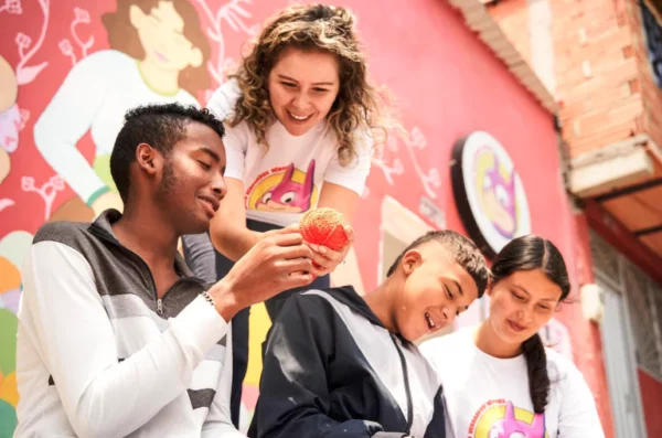 Airbnb otorga donativos a instituciones.