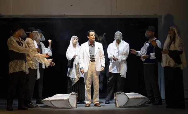 Bajo la dirección de Fausto Rojas, el elenco ofreció interpretaciones de altísimo nivel en la Sala Máximo Avilés Blonda.