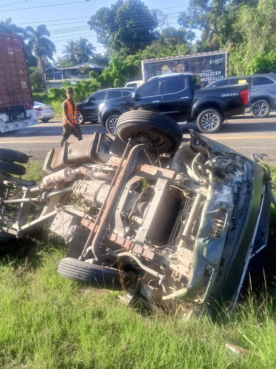 Choque autopista Duarte Choque autopista Duarte