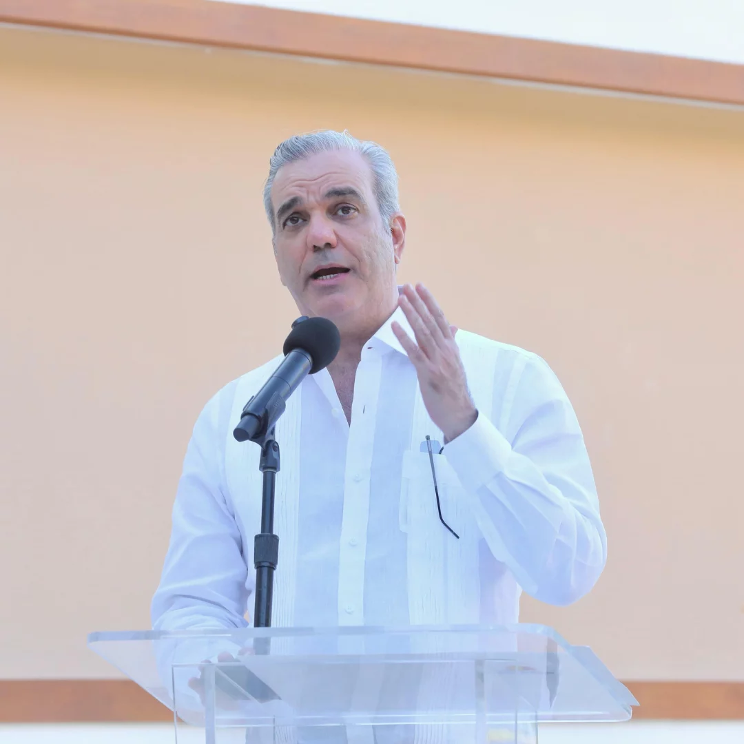 Abinader reafirma atractivo de República Dominicana para invertir, inaugura Hotel ZEL y Academia Nadal