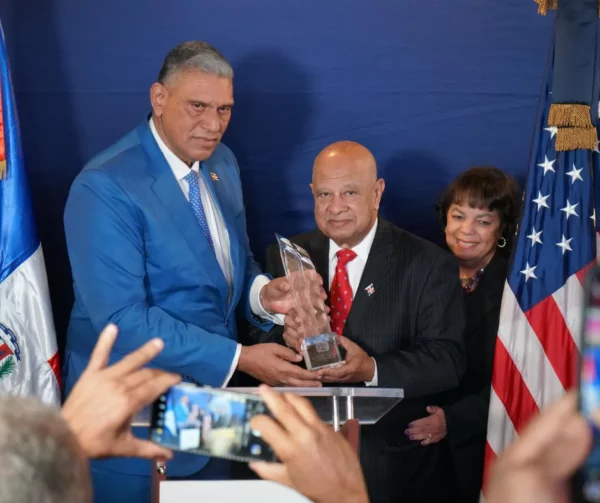 Consulado Dominicano en Nueva York honra al Dr. Rafael Lantigua por su trayectoria