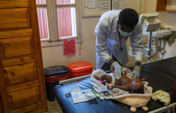 Doctor-menor-tuberculosis-nino-1170×752 (1)