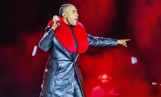 Don Omar rinde homenaje a Daddy Yankee en México y habla de su cáncer