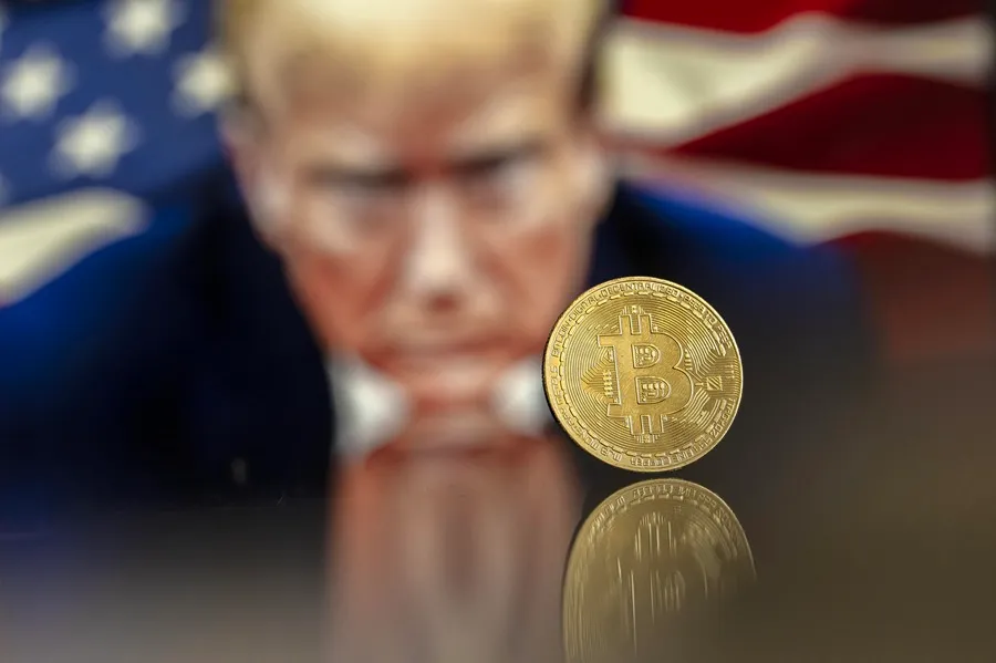 Trump anuncia una reserva estratégica de criptomonedas que incluye a bitcóin