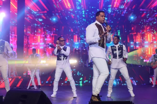 Jandy Ventura en escena de  "Johnny Vive".