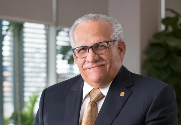 Presidente del consejo, Ernesto M. Izquierdo.