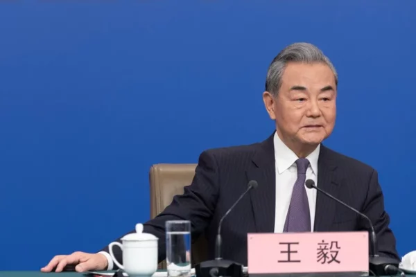 China ve en el mundo actual «más razones que nunca» para establecer relaciones con la UE