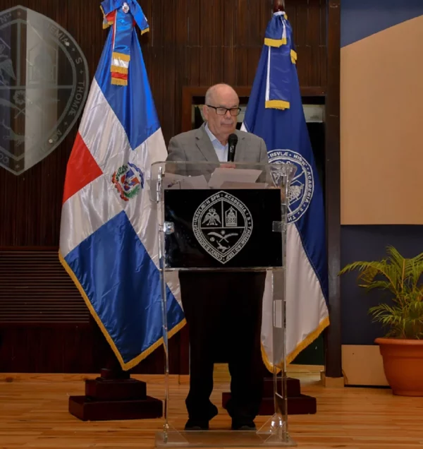 El historiador Roberto Cassá.