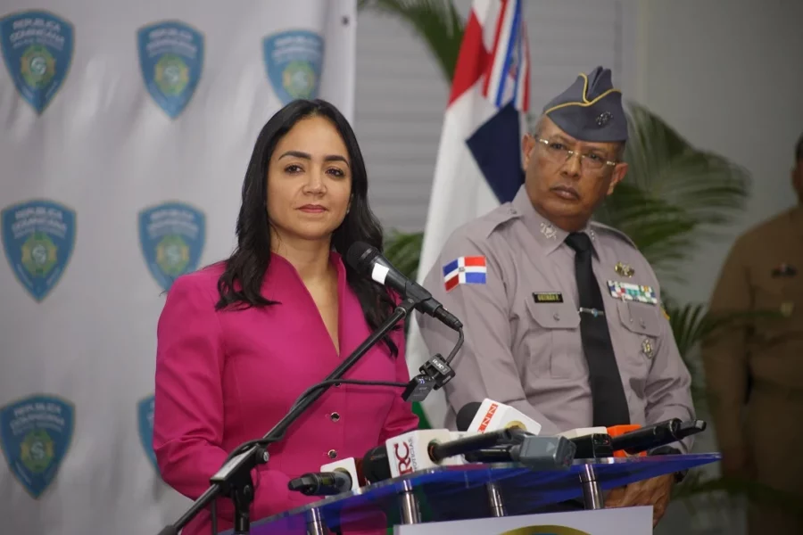 Faride Raful junto al director de la Policía Nacional Faride Raful junto al director de la Policía Nacional
