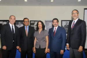 Presentarán en Azua antología con cuentos de cinco reconocidos escritores