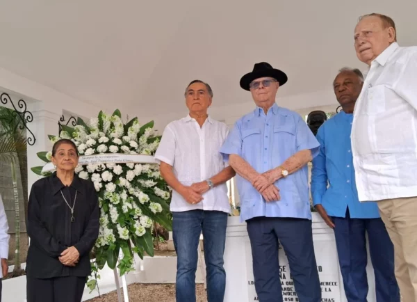 Hipólito Mejía encabeza actos conmemoración natalicio 88 del líder político Dr. José Francisco Peña Gómez