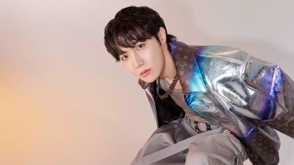 J-HOPE REJOINT LES AMBASSADEURS DE LA MAISON LOUIS VUITTON 2