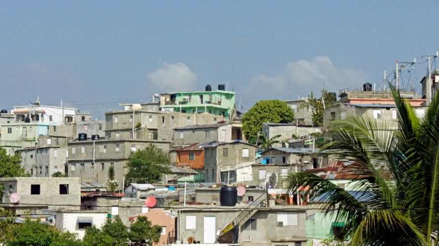 El 42% de las familias dominicanas vive en casa alquilada