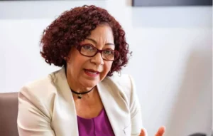 María teresa Cabrera: “los grupos paramilitares se han atribuido unos poderes que las autoridades deben explicar”