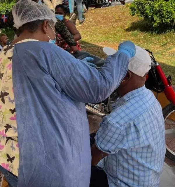 Persona haciéndose prueba tuberculosis
