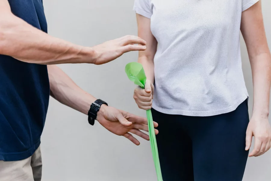 La rehabilitación no es solo recuperar funciones perdidas; es un proceso que restaura autonomía, dignidad y calidad de vida. La rehabilitación no es solo recuperar funciones perdidas; es un proceso que restaura autonomía, dignidad y calidad de vida.