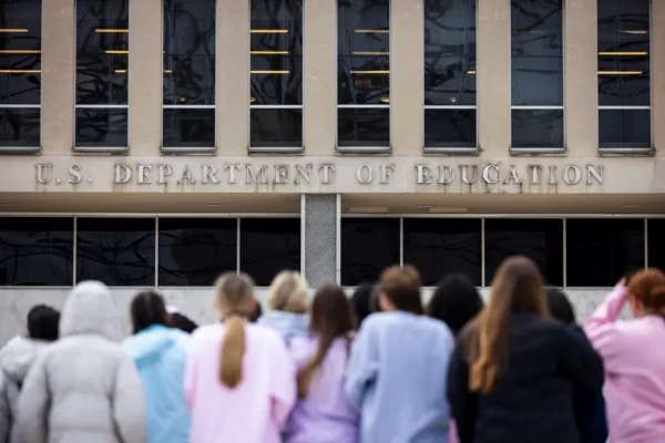 Trump planea ordenar el desmantelamiento del Departamento de Educación estadounidense