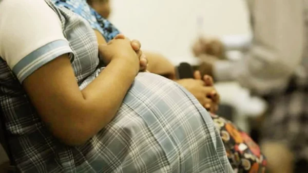 ONU: Reducir el embarazo adolescente en Latinoamérica, una buena política económica
