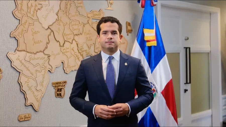 Omar Fernández. Omar Fernández.