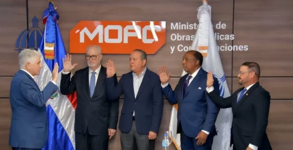 Eduardo Estrella le dio la bienvenida a los nuevos integrantes de su equipo. Fuente externa